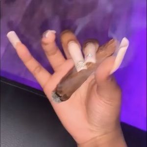 Meet your Posher, Kora